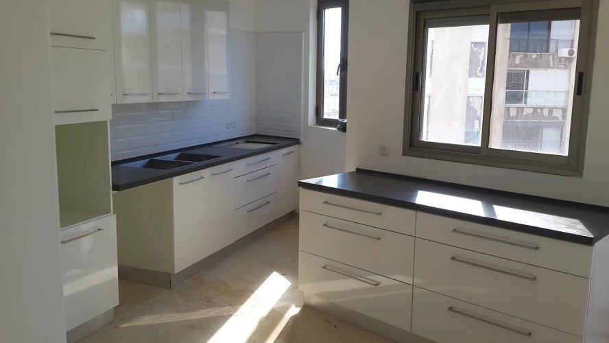 ezgif.com-webp-to-jpg (10)